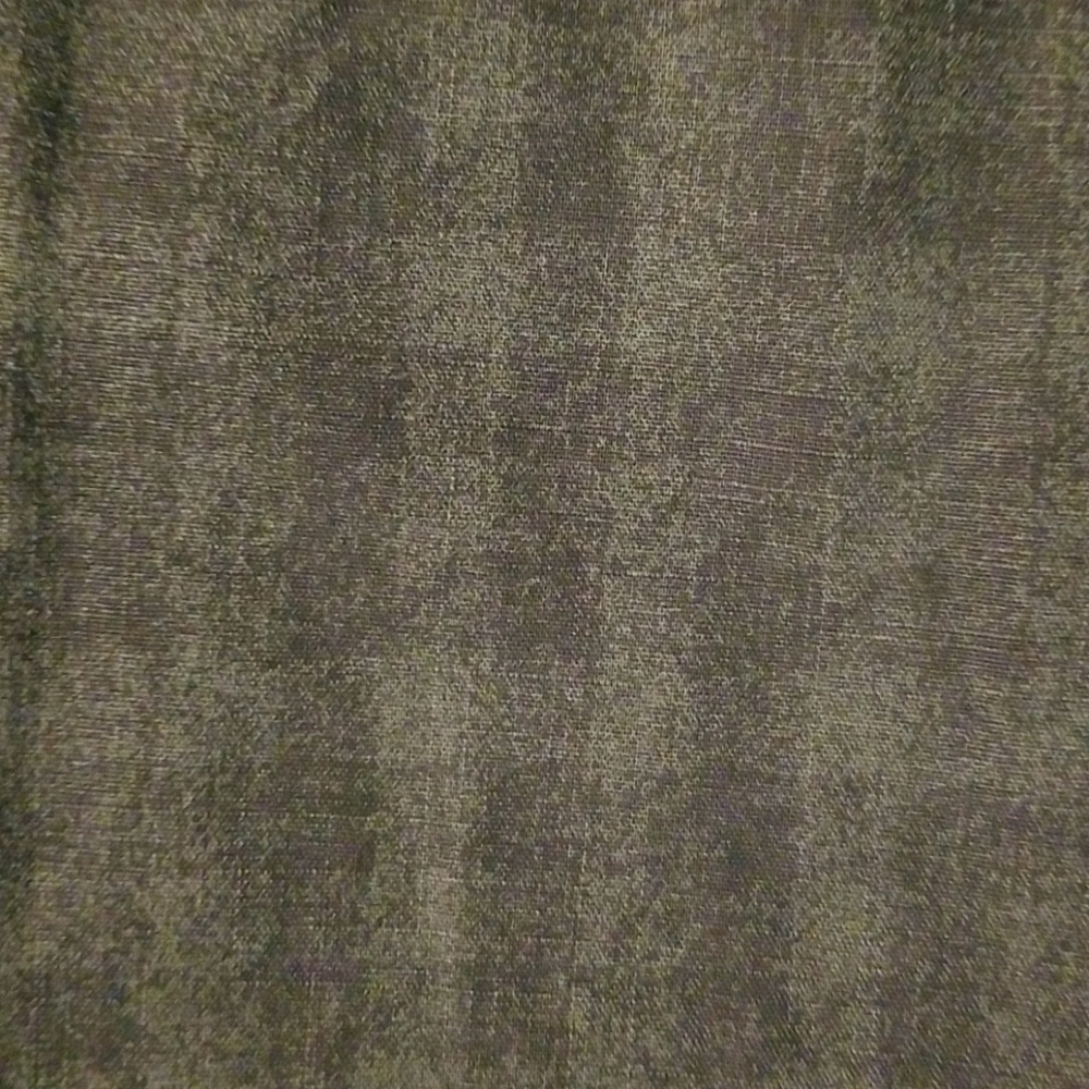 Button up - Picture 3 of 3